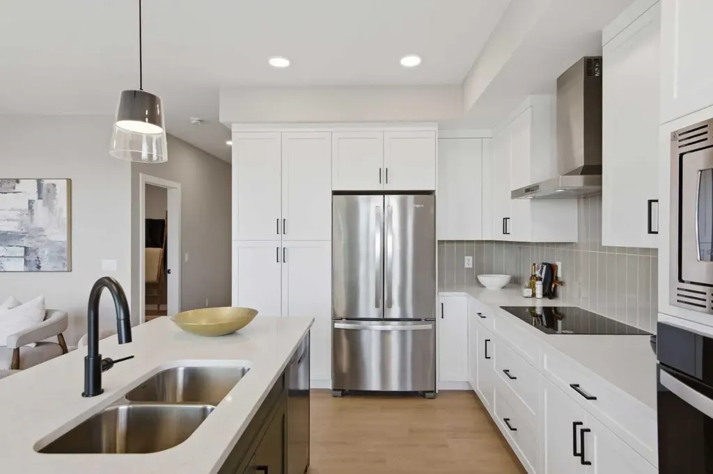 147 Belvedere Crescent SE Calgary AB T2A 7Y5