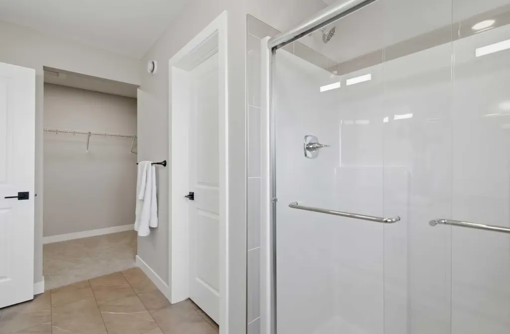 147 Belvedere Crescent SE Calgary AB T2A 7Y5