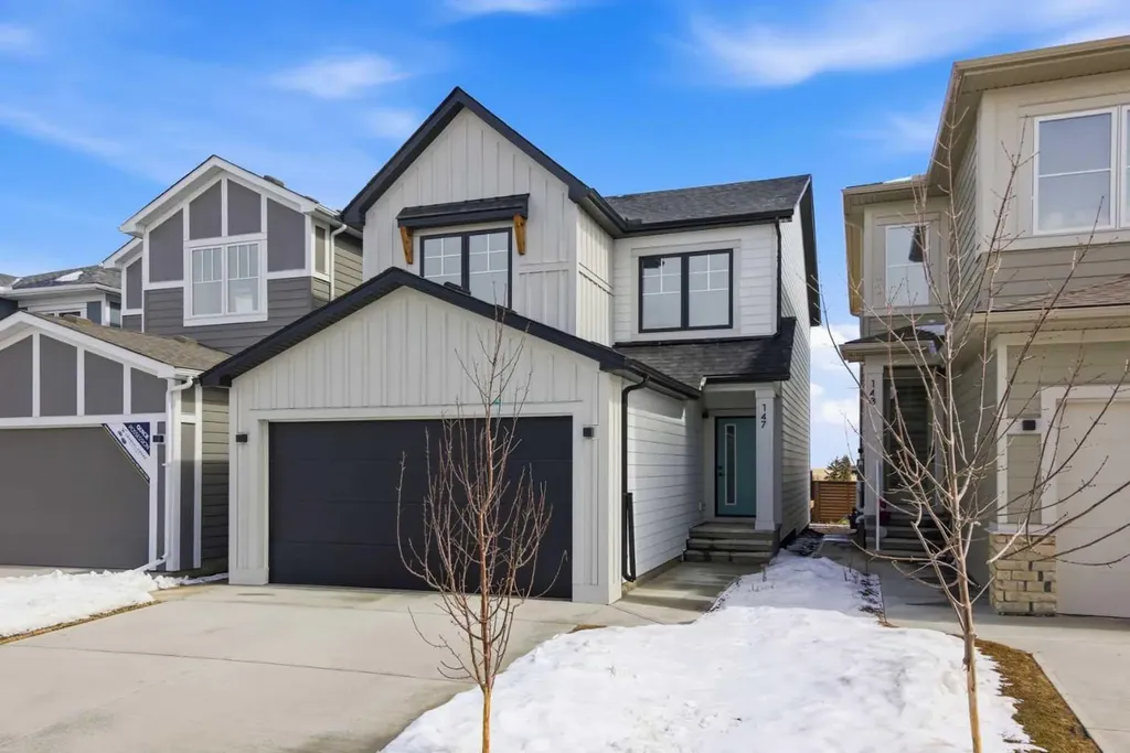 147 Belvedere Crescent SE Calgary AB T2A 7Y5