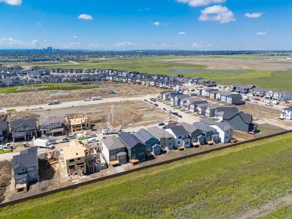 147 Belvedere Crescent SE Calgary AB T2A 7Y5