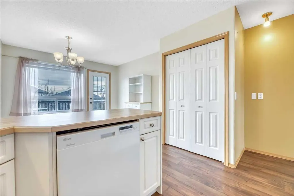 27 Aspen Creek Way Strathmore AB T1P1R2