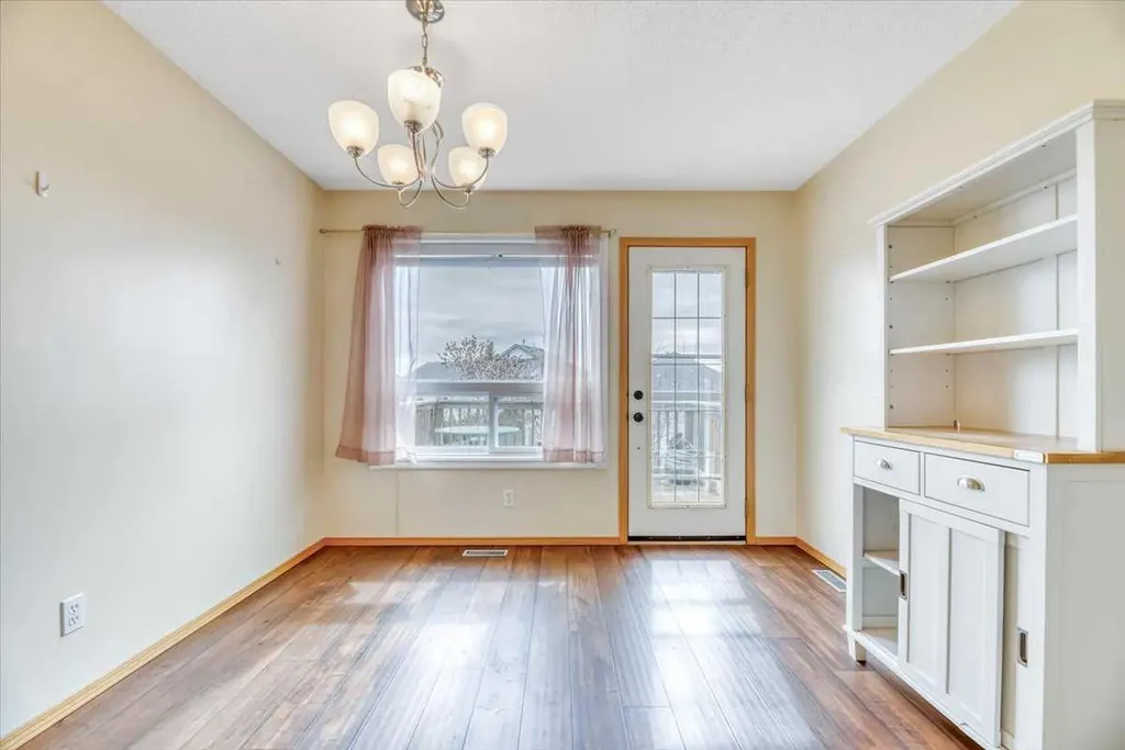 27 Aspen Creek Way Strathmore AB T1P1R2