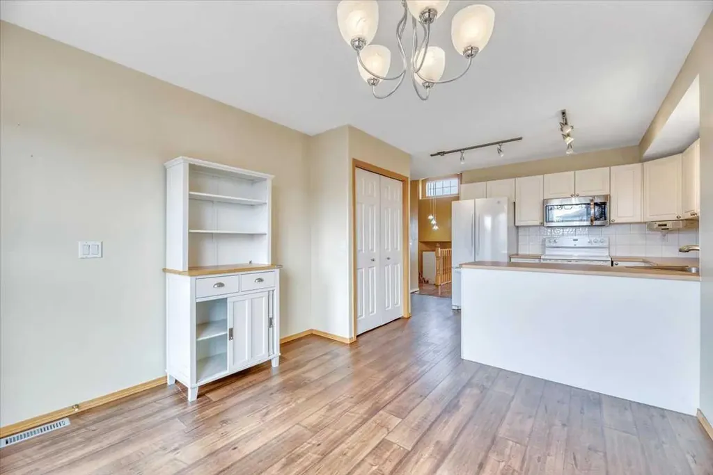 27 Aspen Creek Way Strathmore AB T1P1R2