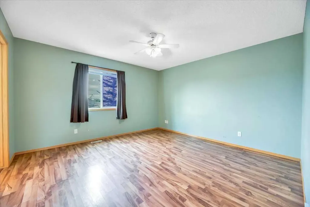 27 Aspen Creek Way Strathmore AB T1P1R2