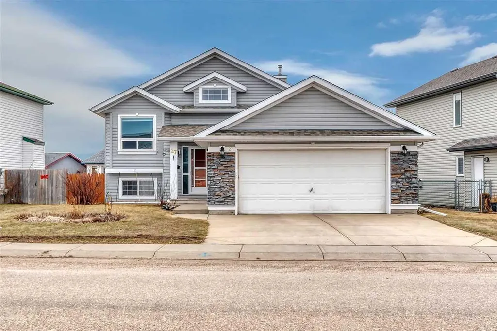 27 Aspen Creek Way Strathmore AB T1P1R2