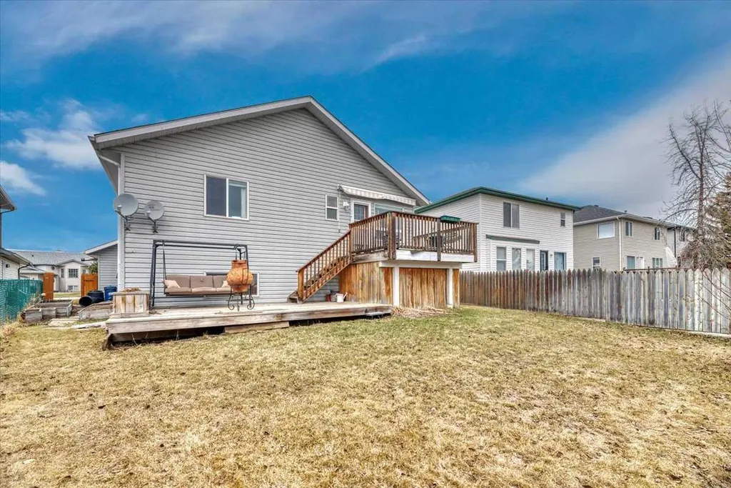 27 Aspen Creek Way Strathmore AB T1P1R2