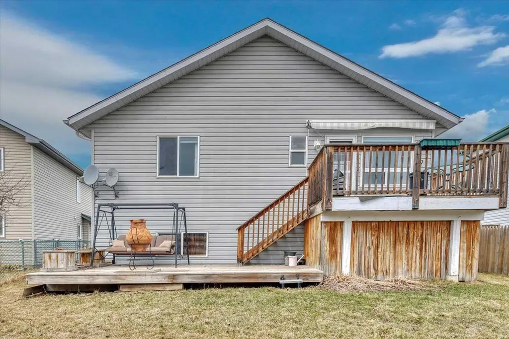 27 Aspen Creek Way Strathmore AB T1P1R2