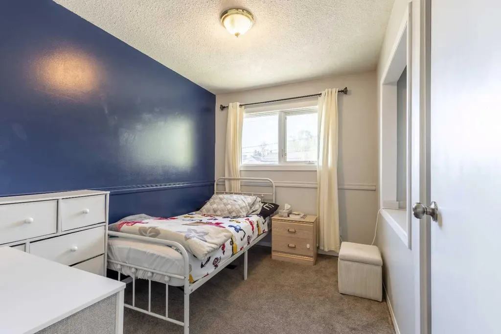 593 Charlotte Street Pincher Creek AB T0K1W0