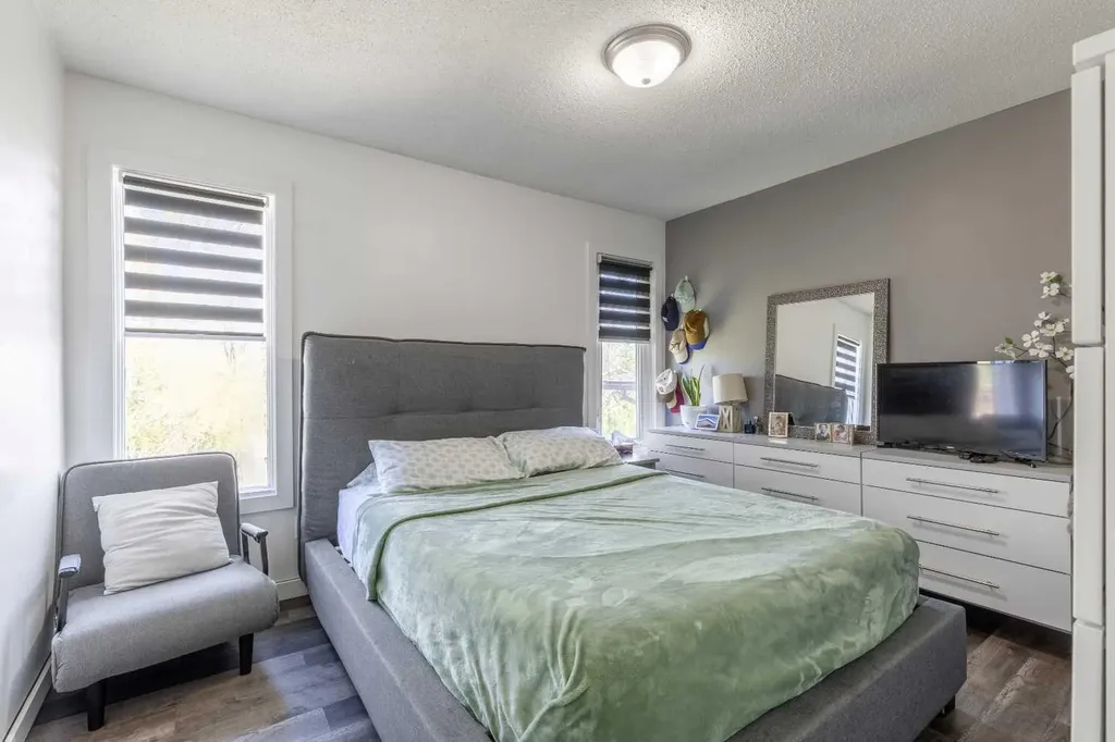 593 Charlotte Street Pincher Creek AB T0K1W0