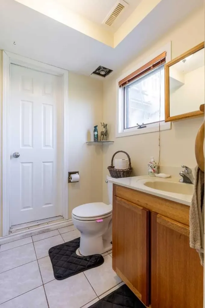 593 Charlotte Street Pincher Creek AB T0K1W0