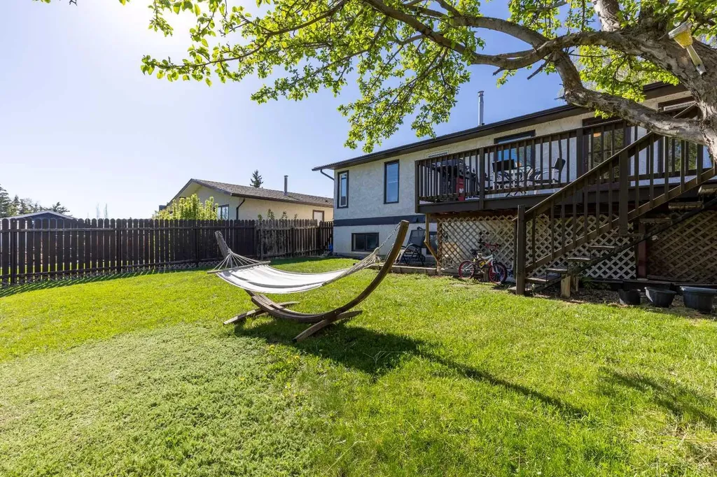 593 Charlotte Street Pincher Creek AB T0K1W0