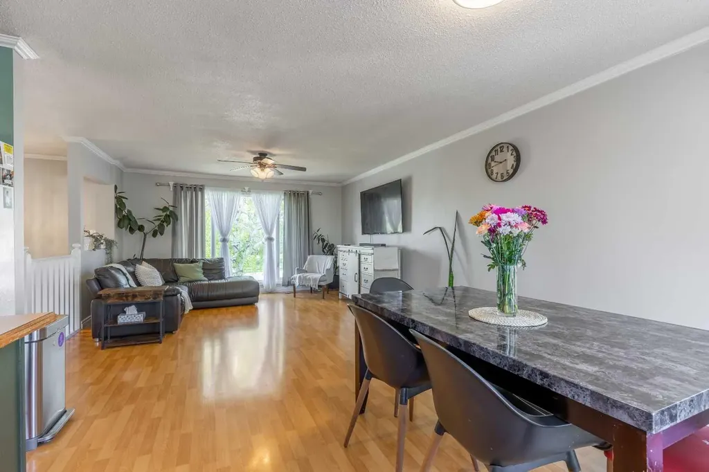 593 Charlotte Street Pincher Creek AB T0K1W0