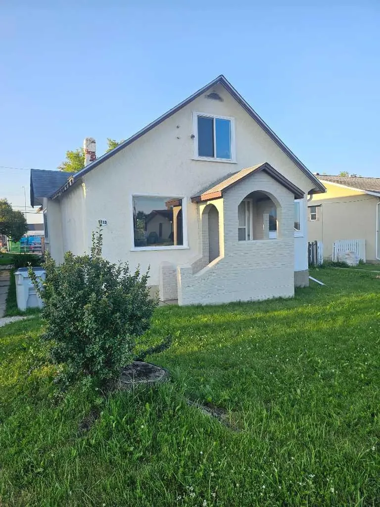 5113 5th. Avenue Edson AB T7E 1V5