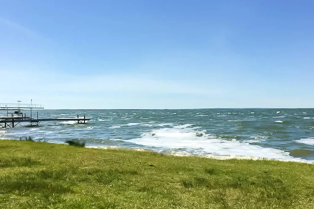 15 Horse Shoe Lane White Sands AB T0C 3B0