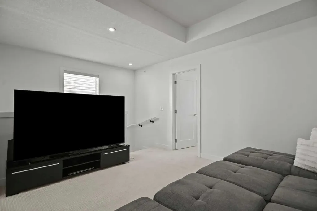 7581 202 Avenue SE Calgary AB T3S 0E9