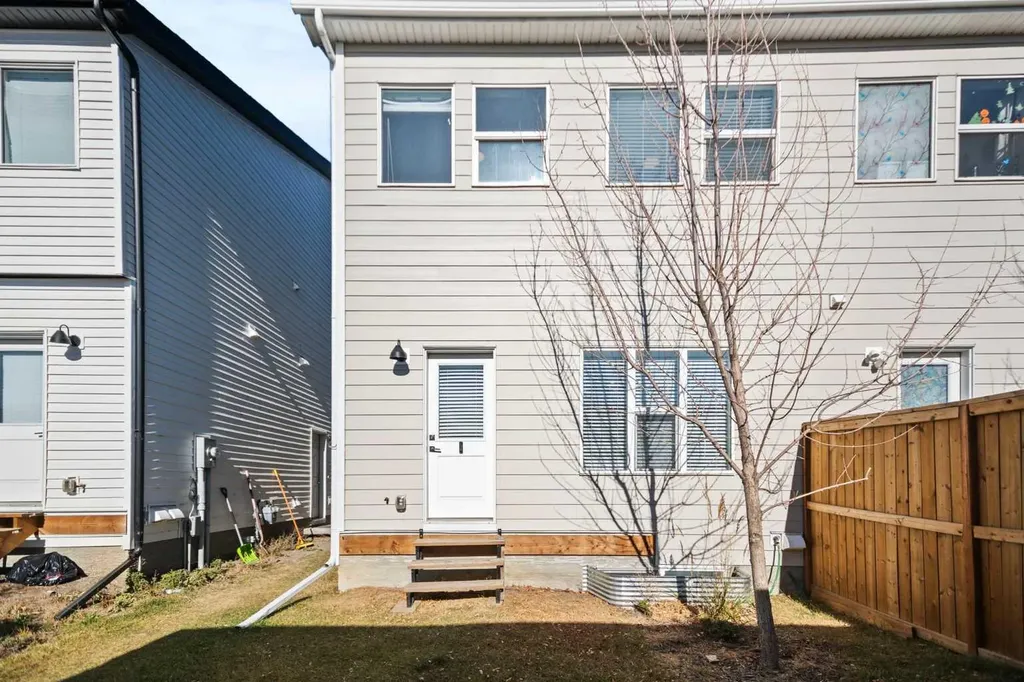 7581 202 Avenue SE Calgary AB T3S 0E9