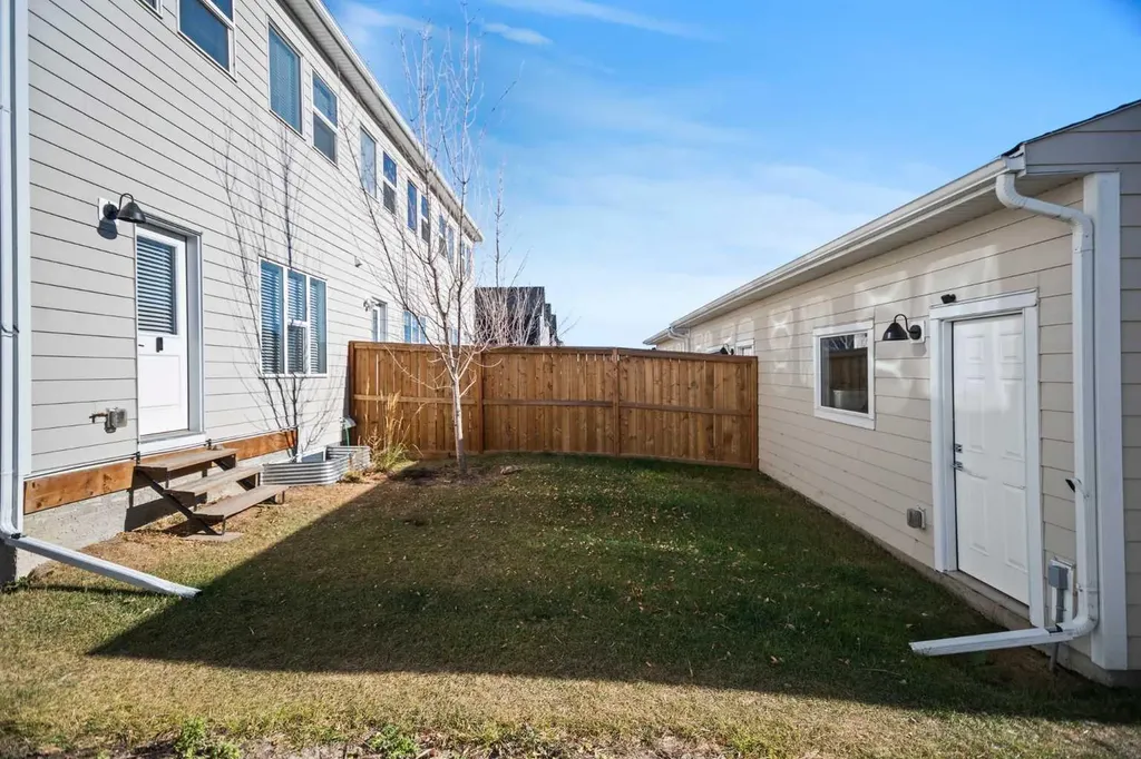 7581 202 Avenue SE Calgary AB T3S 0E9