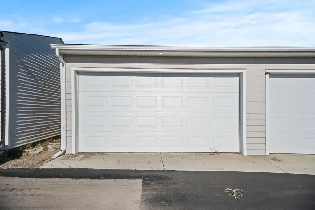 7581 202 Avenue SE Calgary AB T3S 0E9