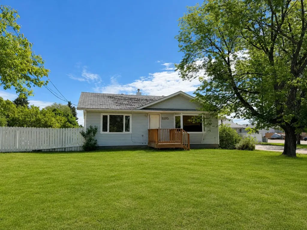 1105 15 Street Wainwright AB T9W 1E4