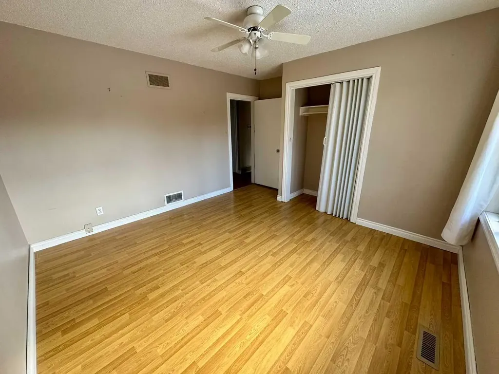 1105 15 Street Wainwright AB T9W 1E4