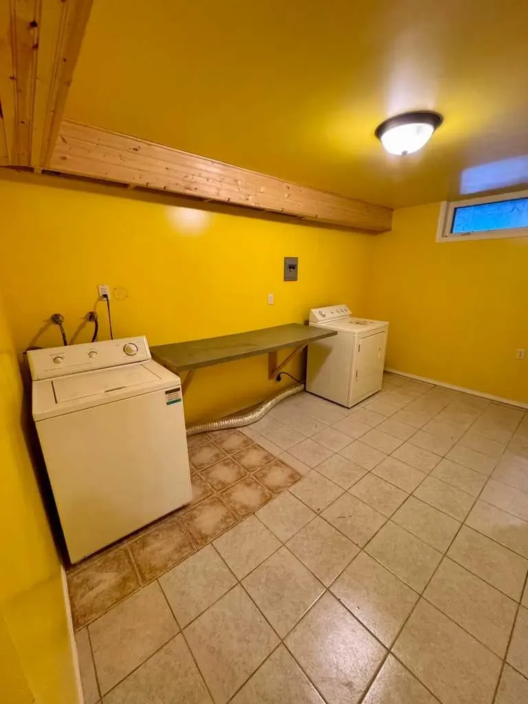 1105 15 Street Wainwright AB T9W 1E4