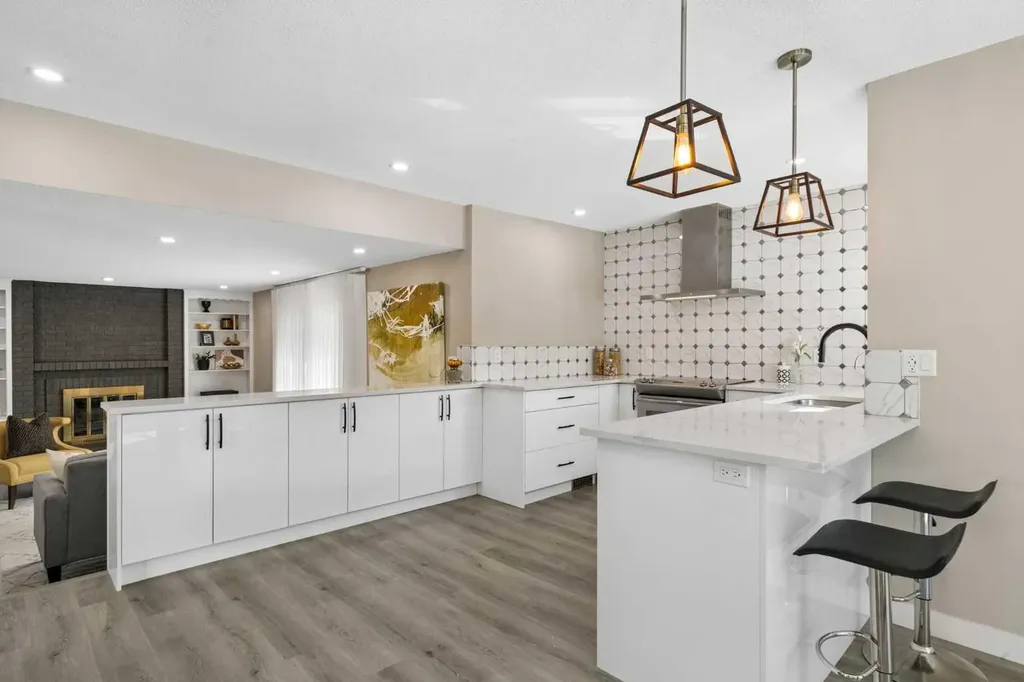 220 Macewan Glen Place NW Calgary AB T3K2C8