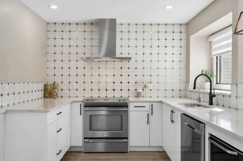 220 Macewan Glen Place NW Calgary AB T3K2C8