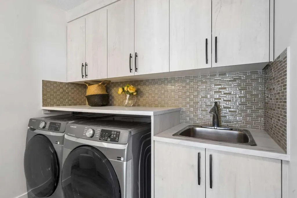 220 Macewan Glen Place NW Calgary AB T3K2C8