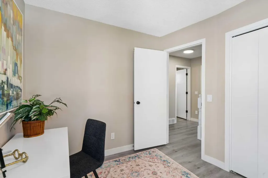 220 Macewan Glen Place NW Calgary AB T3K2C8