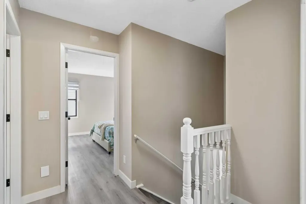 220 Macewan Glen Place NW Calgary AB T3K2C8