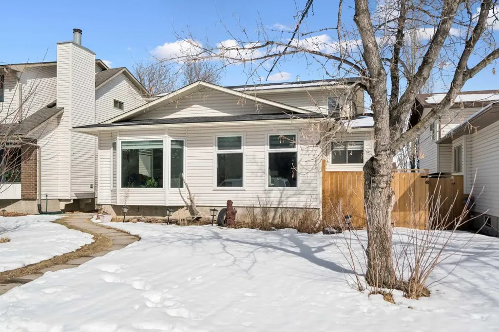 220 Macewan Glen Place NW Calgary AB T3K2C8