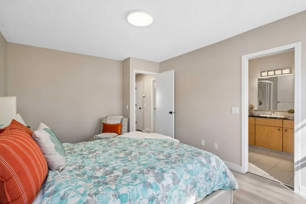 220 Macewan Glen Place NW Calgary AB T3K2C8