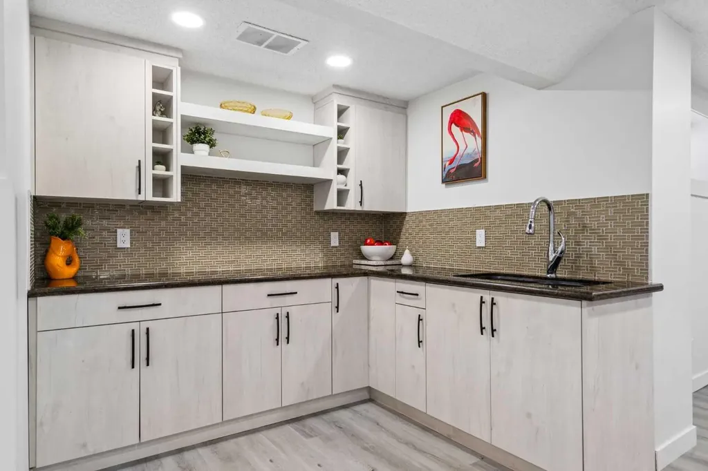220 Macewan Glen Place NW Calgary AB T3K2C8