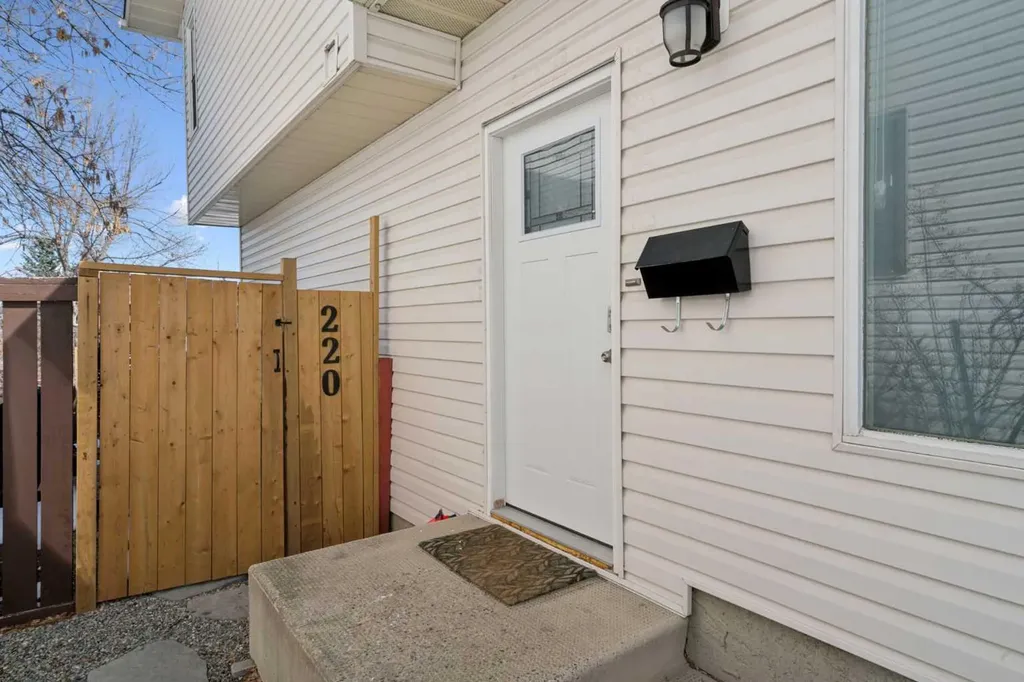220 Macewan Glen Place NW Calgary AB T3K2C8