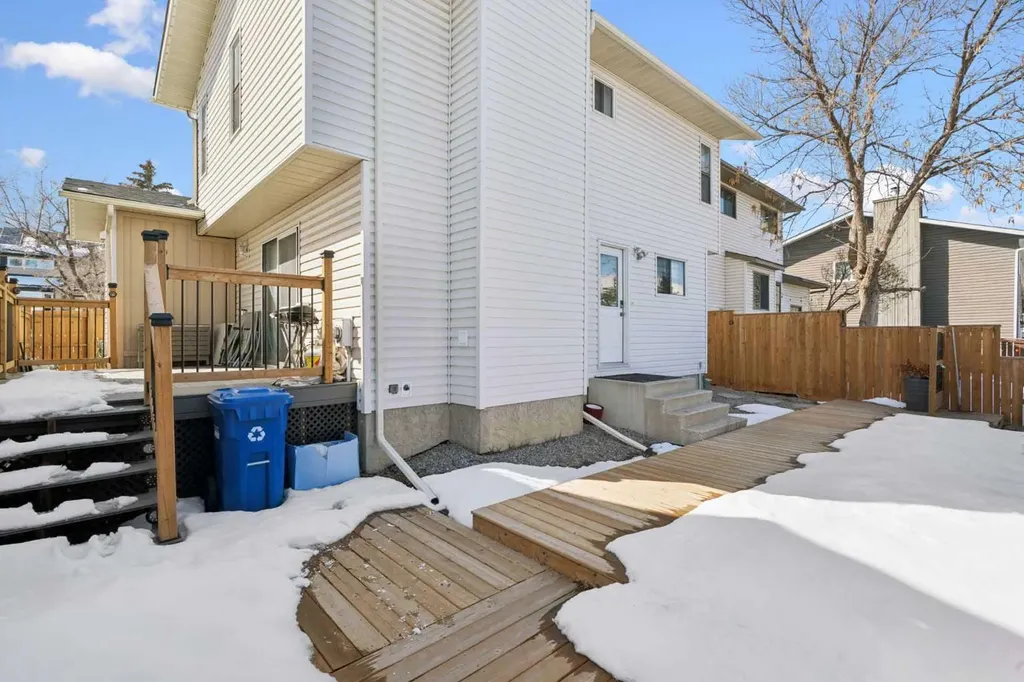 220 Macewan Glen Place NW Calgary AB T3K2C8