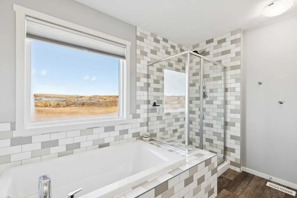 57 Crestridge Bay SW Calgary AB T3B 6H2