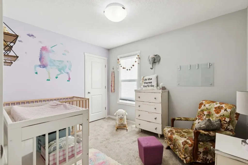 57 Crestridge Bay SW Calgary AB T3B 6H2