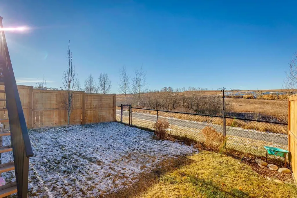 57 Crestridge Bay SW Calgary AB T3B 6H2