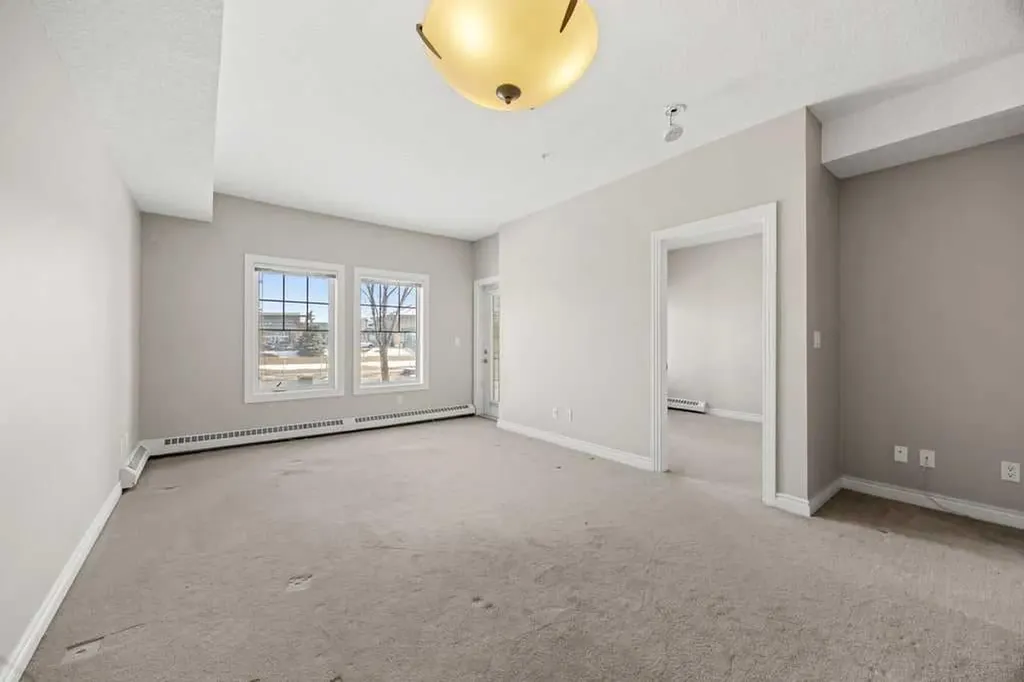 60 Royal Oak Plaza NW Calgary AB T3K 5Z1
