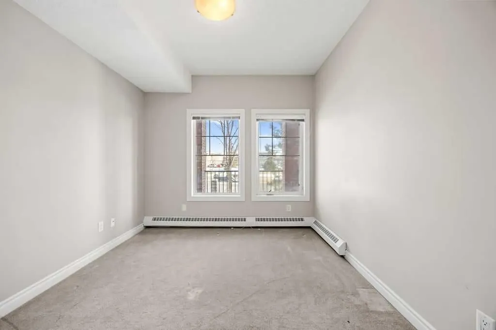 60 Royal Oak Plaza NW Calgary AB T3K 5Z1
