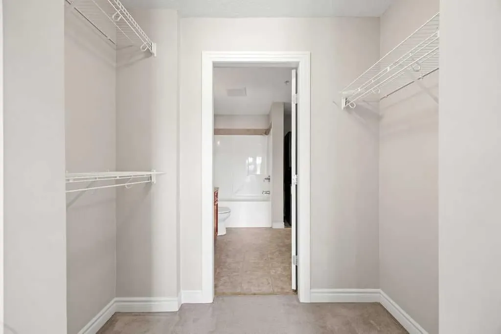 60 Royal Oak Plaza NW Calgary AB T3K 5Z1