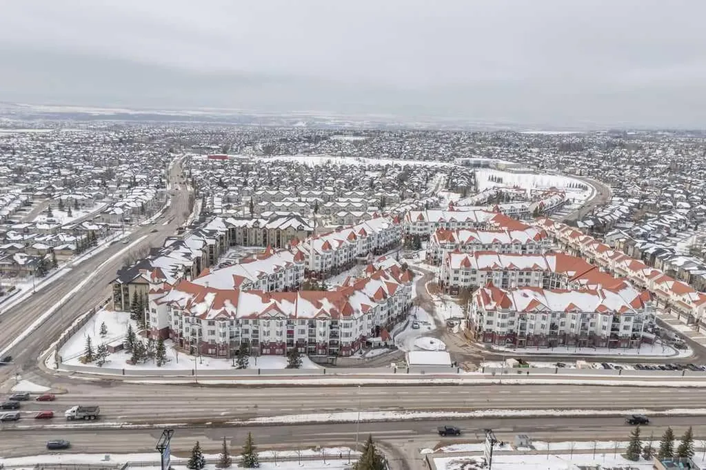 60 Royal Oak Plaza NW Calgary AB T3K 5Z1