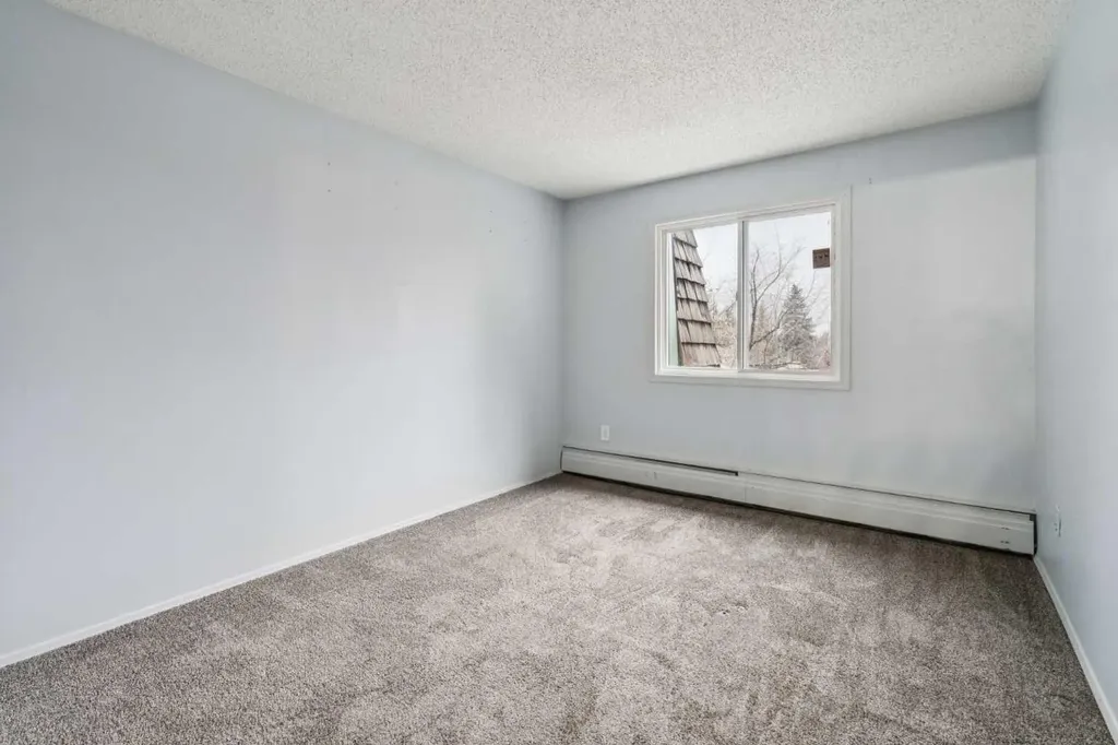 315 Southampton Drive SW Calgary AB T2W 2T6