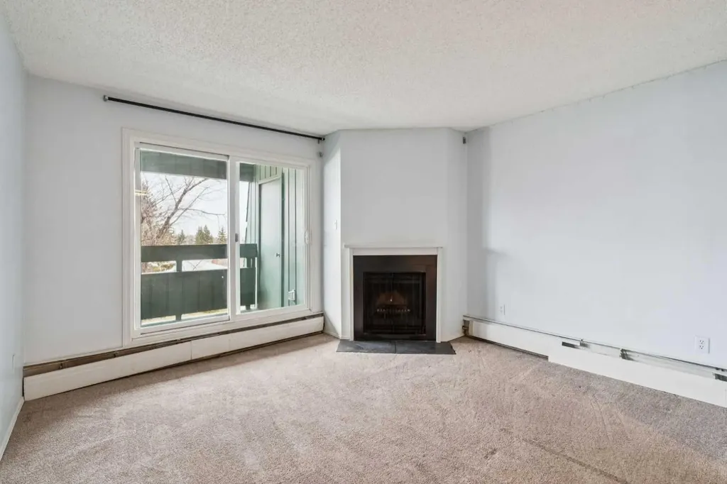 315 Southampton Drive SW Calgary AB T2W 2T6