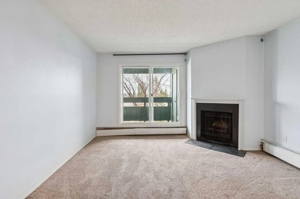 315 Southampton Drive SW Calgary AB T2W 2T6