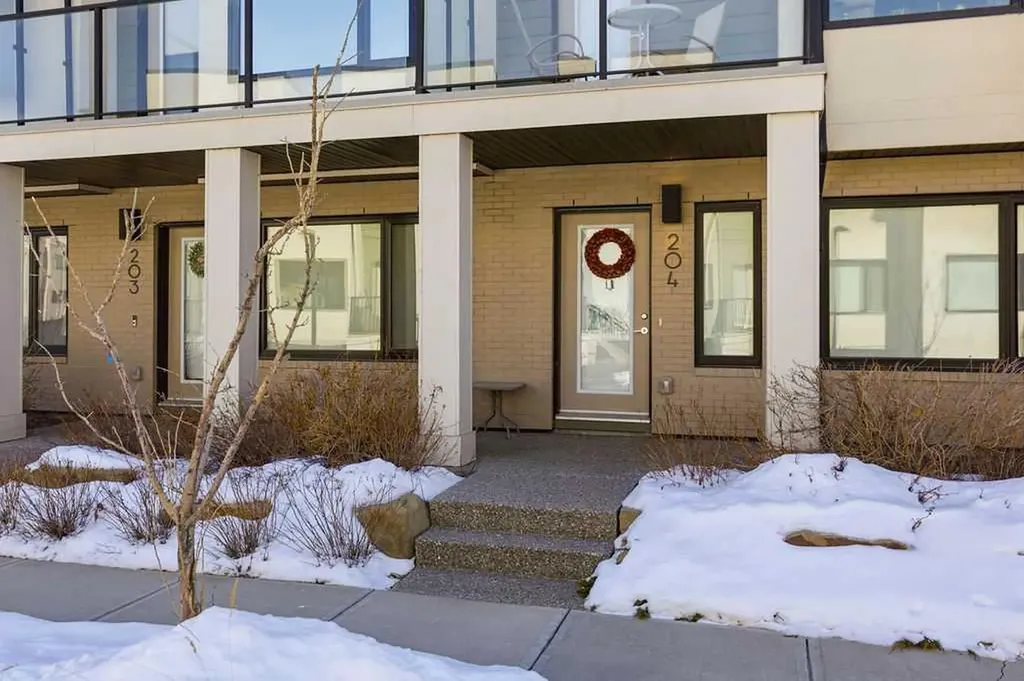 218 Sherwood Square NW Calgary AB T3R 0Y2