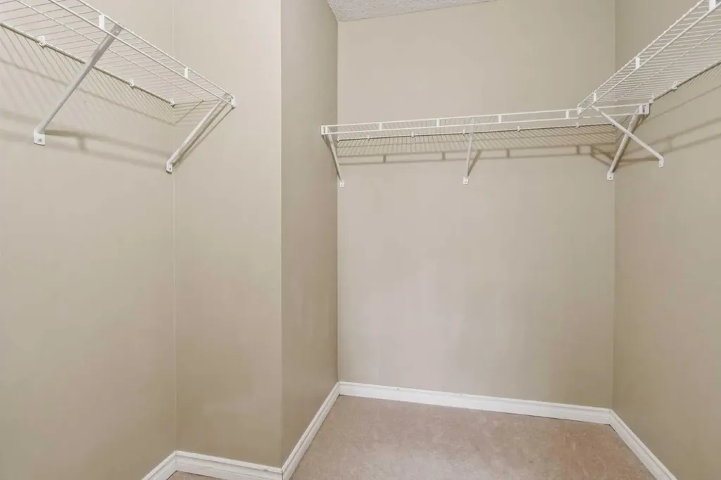 315 Southampton Drive SW Calgary AB T2W 2T6