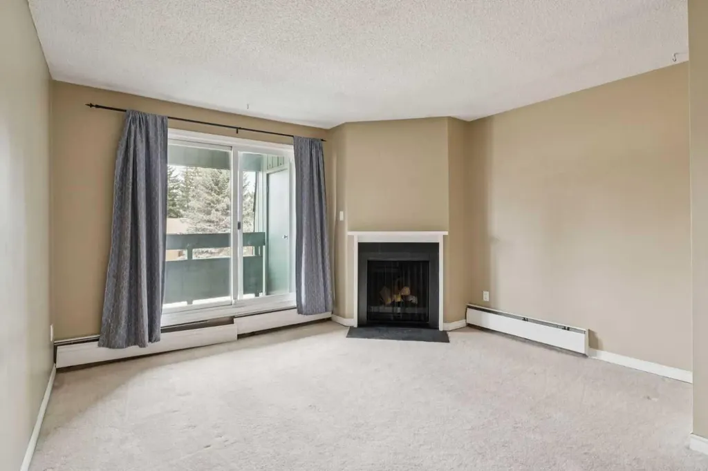 315 Southampton Drive SW Calgary AB T2W 2T6