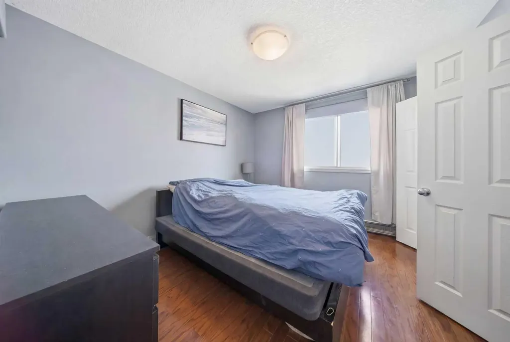 525 22 Avenue SW Calgary AB T2S 0H5