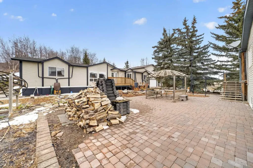 30245 Range Road 12 Rural Mountain View County AB T0M 0N0